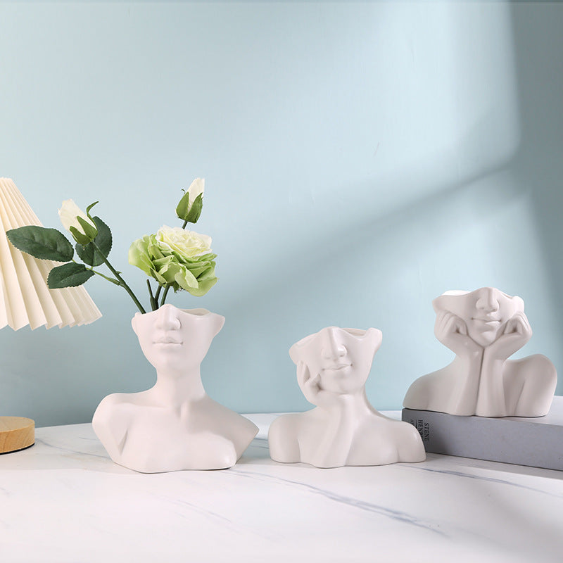 Heroic Hera Vase Lise Luxury