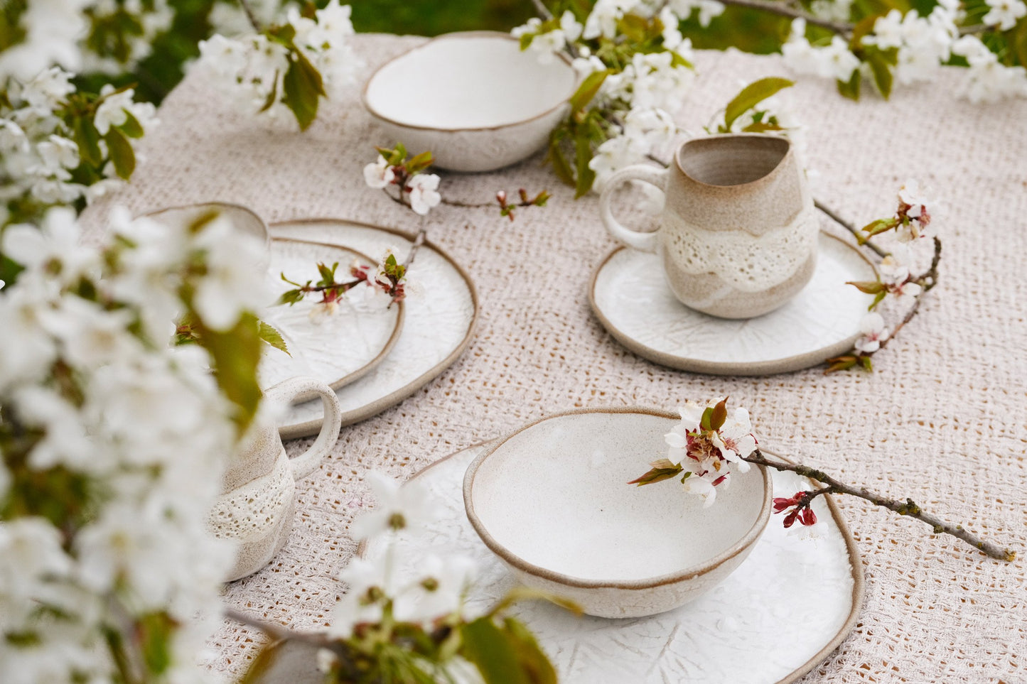 White Leaf - Dinner Set