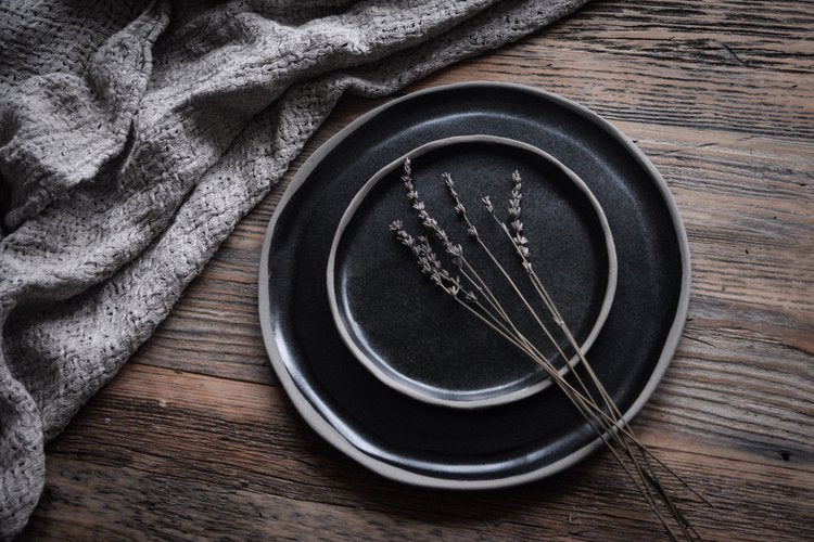 Back To Black - Dinner Set