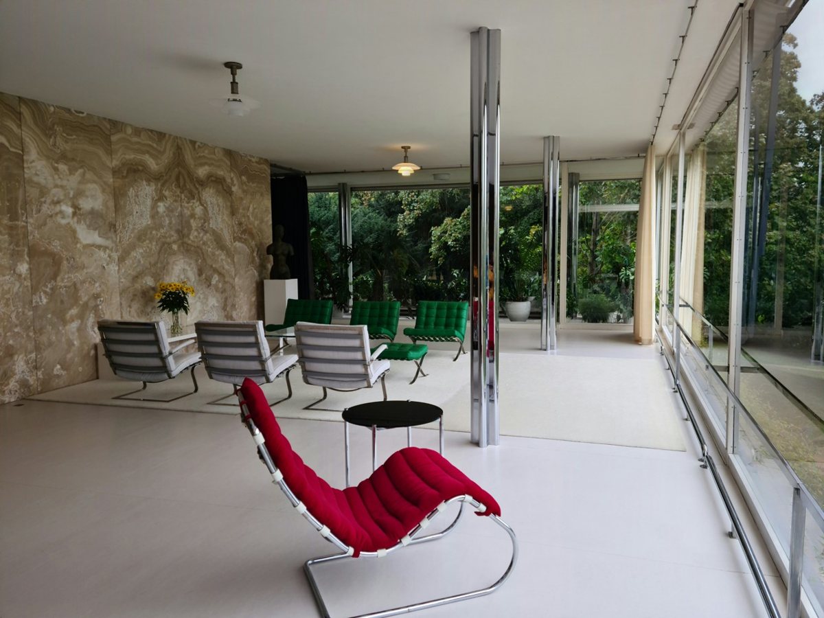 Villa Tugendhat: coloured upholstery gives a restrained architectural room distinct personal character.