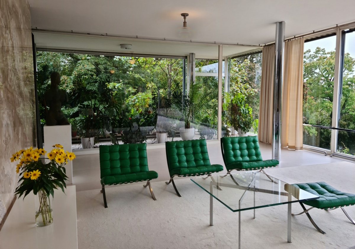 Villa Tugendhat furniture: consider the relationship between silhouette, support and surrounding space.