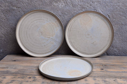 Beige Minimal Plate Set