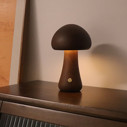 gorgeous Gracie mushroom lamp