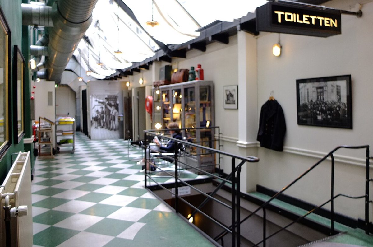 Hotel New York in Rotterdam: consider the scale of shared space and its arrangement for hospitality.