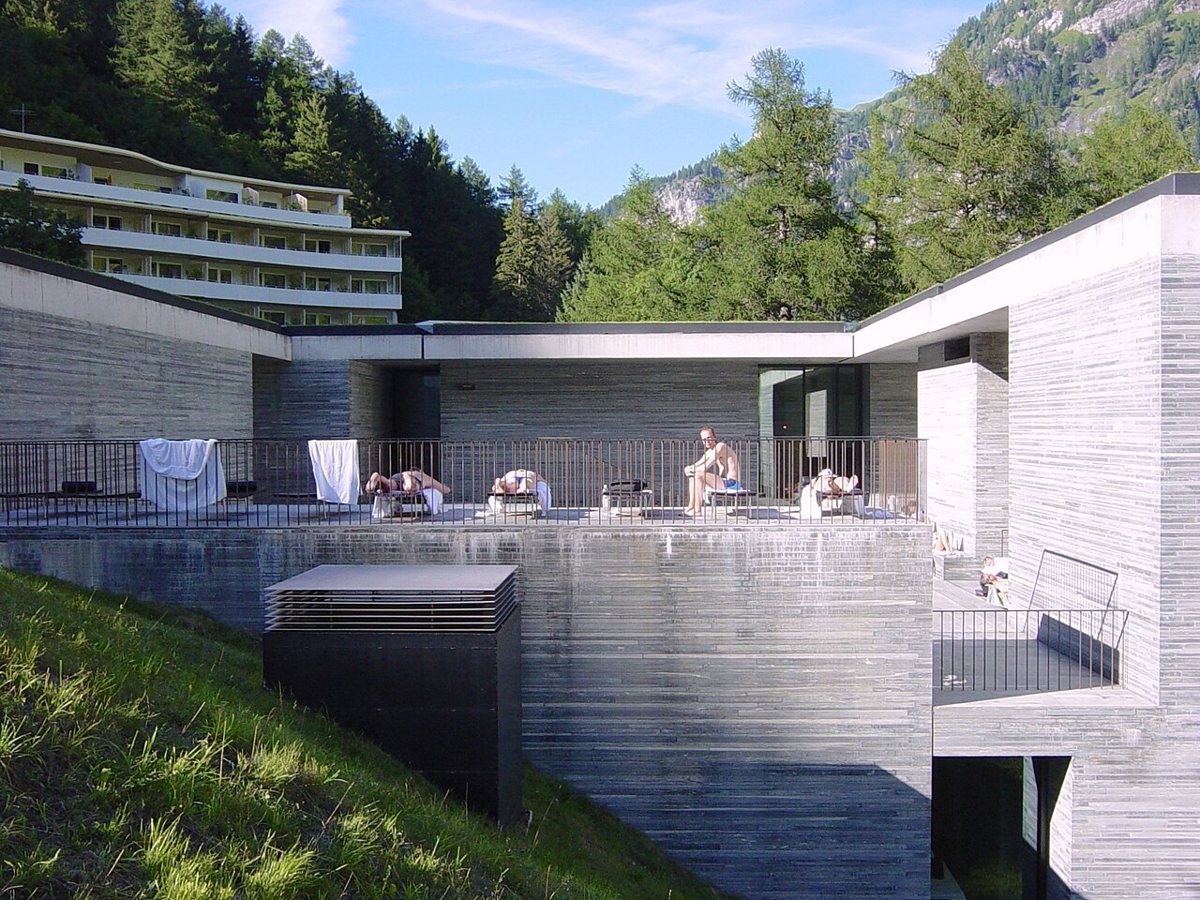 Therme Vals photographed in 2005: an architectural precedent for discussing atmosphere and retreat.